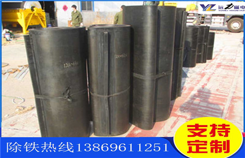 皮帶機除鐵器，廣東皮帶機除鐵器運行原理怎么調(diào)節(jié)_廣東皮帶機除鐵器運行原理跑偏原因及如何調(diào)_刮板價格 
