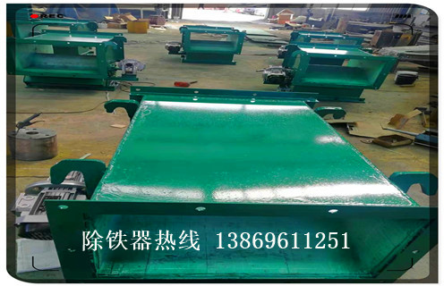 管道除鐵器，內(nèi)蒙古格柵式管道除鐵器_內(nèi)部構(gòu)造結(jié)構(gòu)圖_內(nèi)蒙古格柵式管道除鐵器工作原理_安裝示意圖