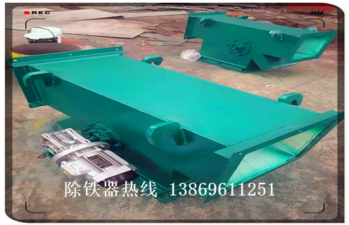 管道除鐵器，河北管道除鐵器如何清多灰_河北管道除鐵器如何清多灰廠家應(yīng)用安裝示意圖型12000高斯_可定制工作原理