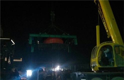 油冷電磁自卸除鐵器，湖南油冷自卸式電磁除鐵器工作視頻_國(guó)家標(biāo)準(zhǔn)_湖南油冷自卸式電磁除鐵器廠家訂做配電箱型號(hào) 
